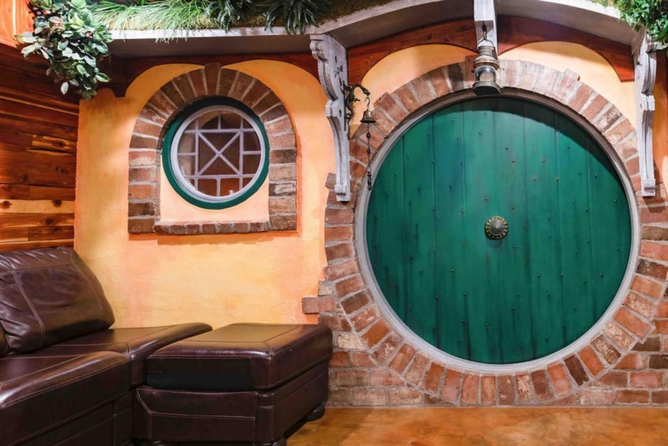 The Hobbit House, Fantasy Comes Home! 拉塞尔维尔 外观 照片